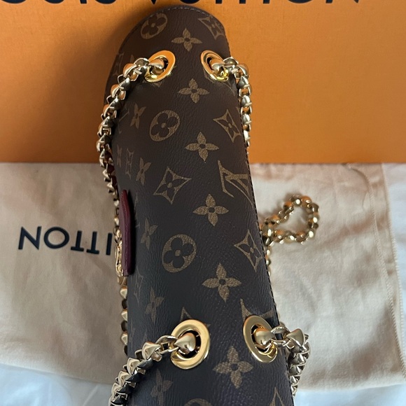 Louis Vuitton Victoire Chain Shoulder Bag Monogram Canvas Brown Raisin - Picture 6 of 16